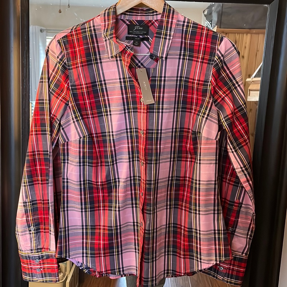 NWT J. Crew plaid button down. Fits like a size small. Slim size 10